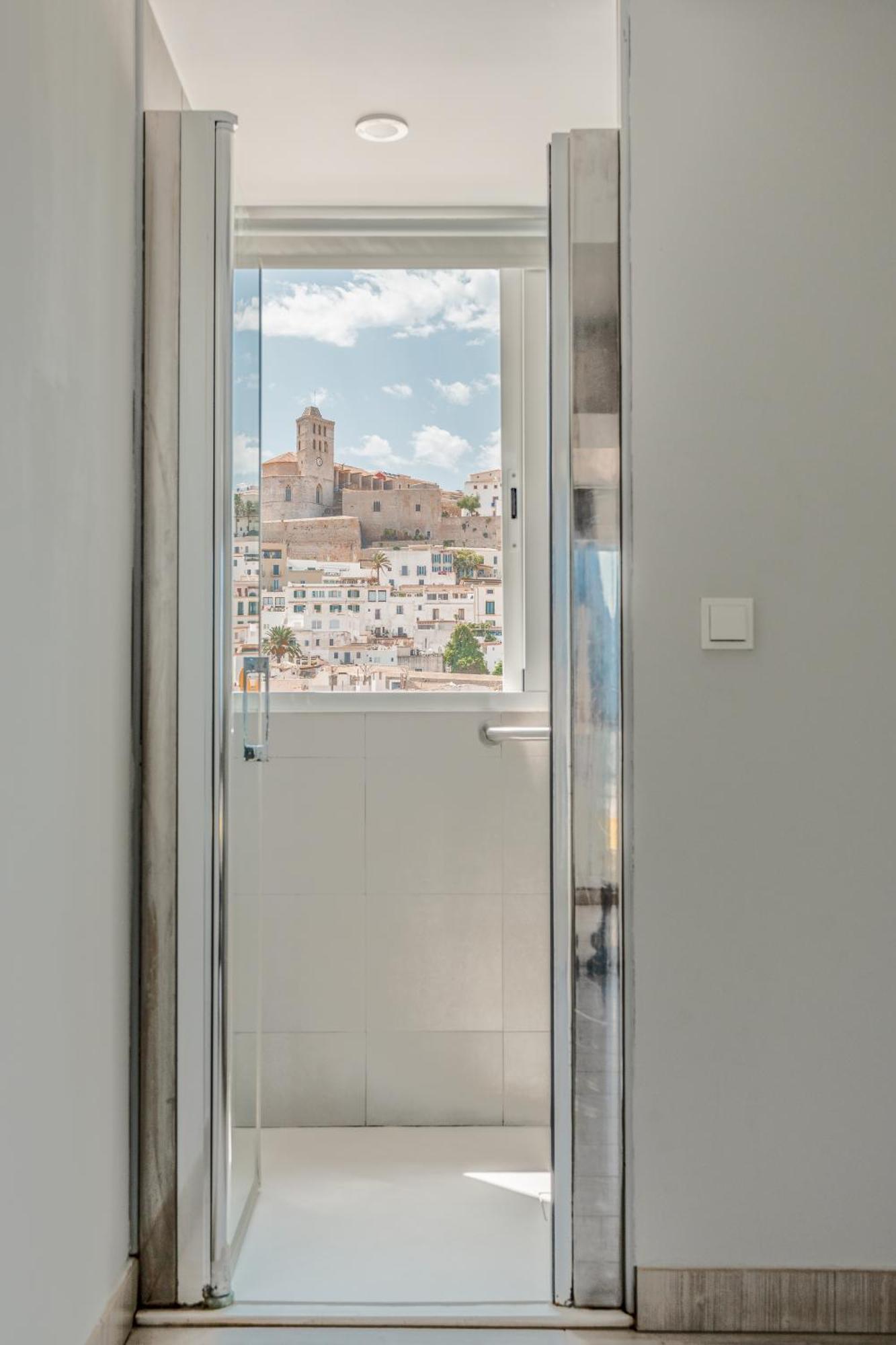 Hotel Ryans La Marina (Adults Only) Ibiza-Stadt Exterior foto